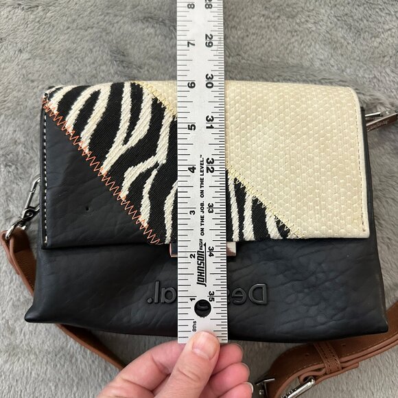 Desigual Click Clocken Roda Crossbody Purse Handbag Animal Print - Picture 5 of 8